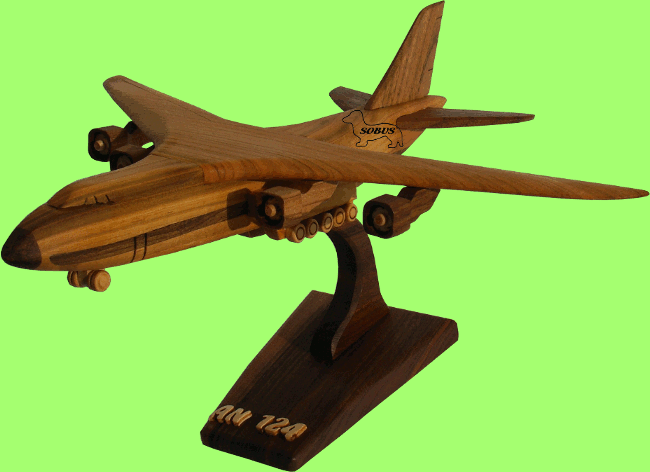 AN 124 - Wooden plane